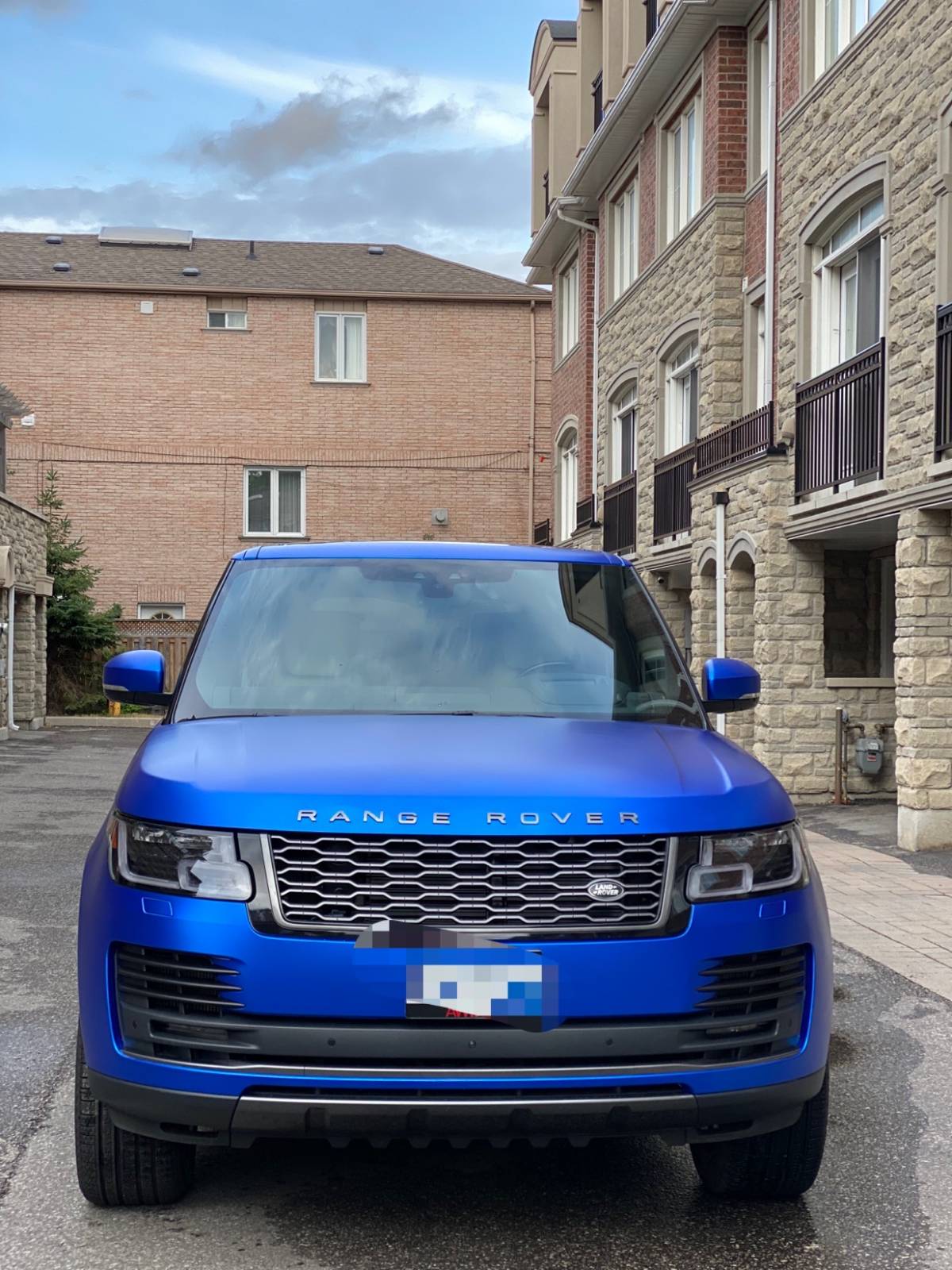 Land Rover Lease Takeover in Toronto, ON 2020 Land Rover Range Rover L